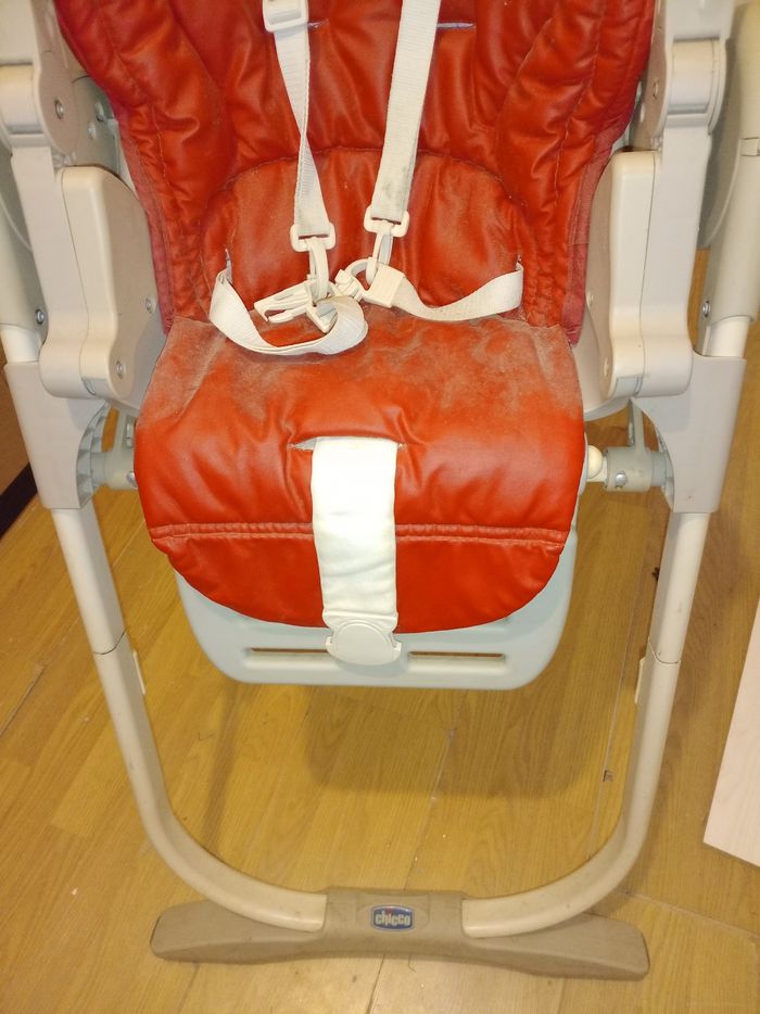 Chaise haute - photo numéro 2