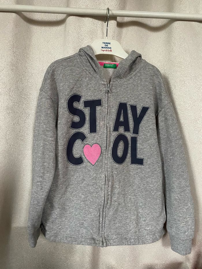 Gilet à capuche gris 🩷 paillettes 130 cm United Colors of Benetton - photo numéro 4