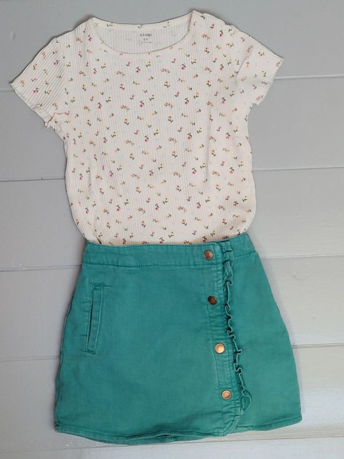 Lot tee shirt et jupe tape à l'oeil 8 ans