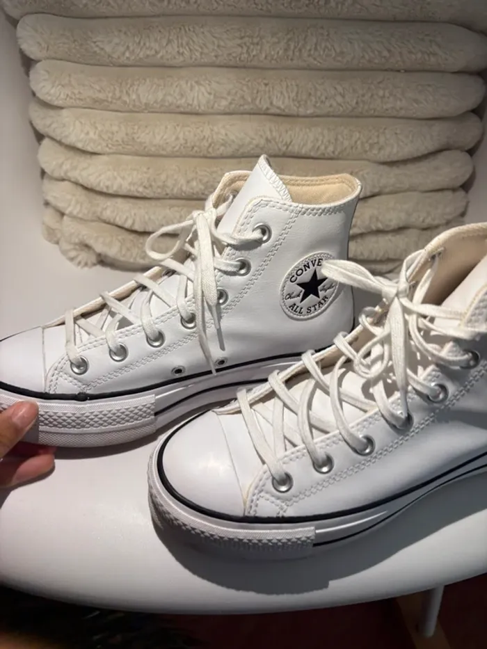 Converse montantes en cuir - blanches - photo numéro 12