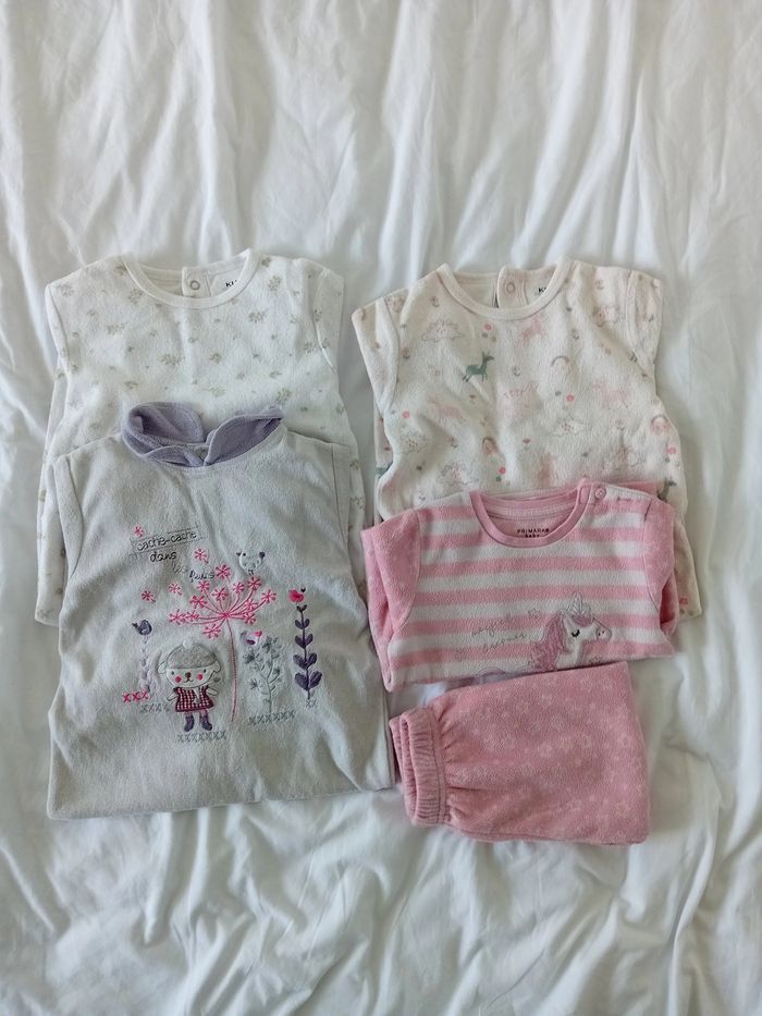 Lot de pyjamas fille 18 mois - photo numéro 1
