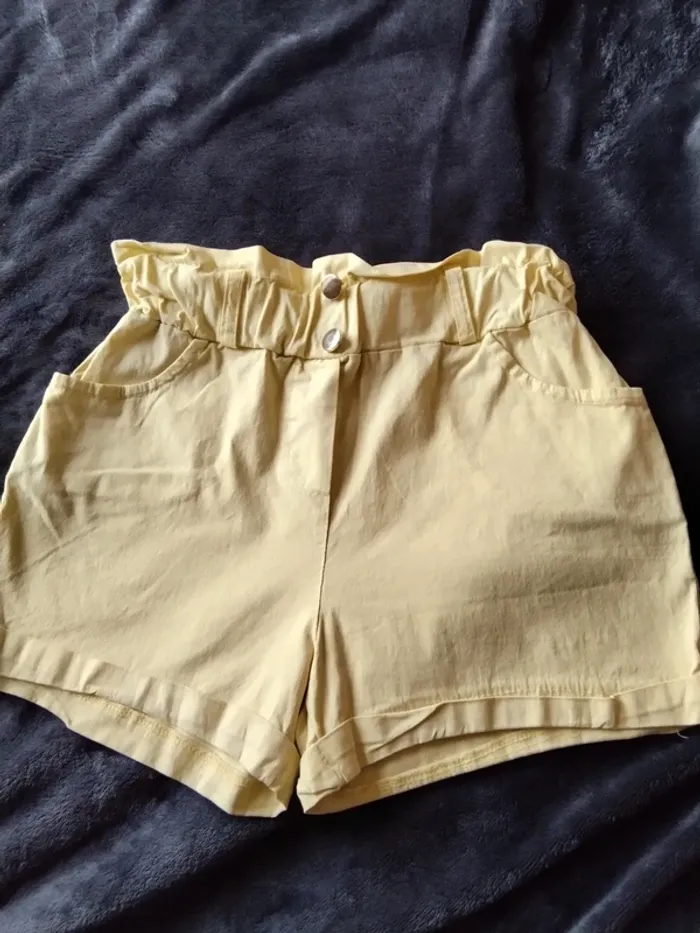 Short. femme (A88)