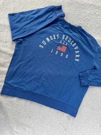 Sweat bleu