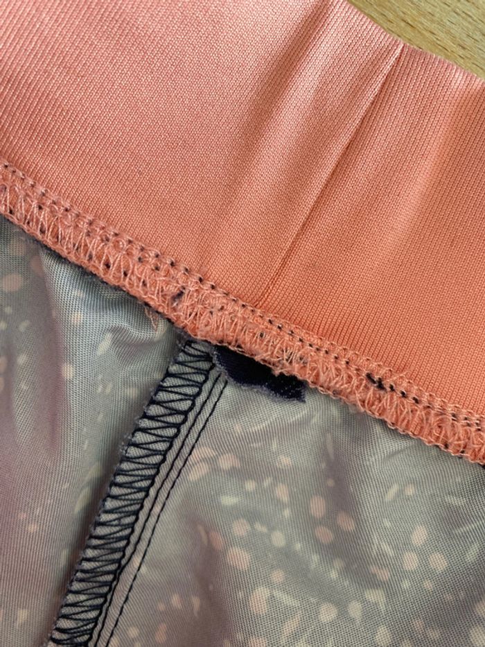 Short léger pour course à pied  taille S - photo numéro 3