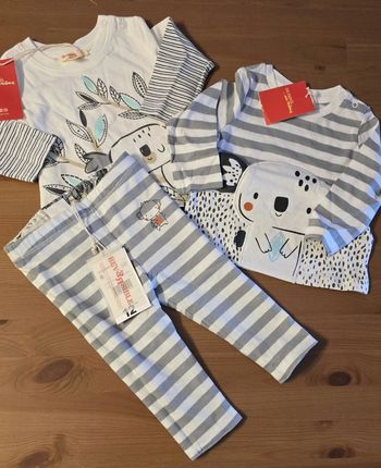 NEUFS (non portés) 🏷😍🥰 teeshirts ml et legging 6mois garçon 🥰😍