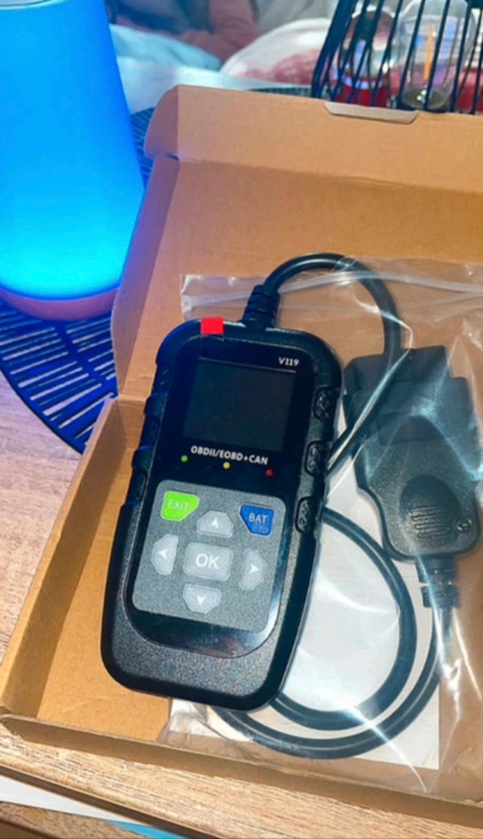 Lecteur OBD2 universel pour diagnostic auto 🚗 - photo numéro 2