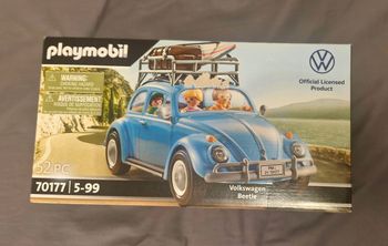 Playmobil 70177 Volkswagen Coccinelle - Volkswagen - avec Trois Personnages et l'automobile - Voiture légendaire VW Version 1963 avec sa galerie de Toit et Son Look indémodable