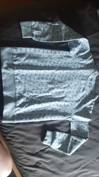 Pull fille / garcon. 9 - 10 ans