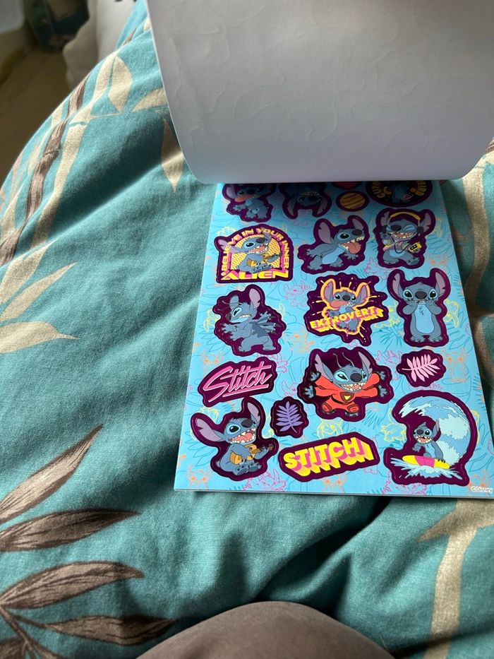 Plaquettes / petit livre gommettes / stickers stitch et Angel - photo numéro 3