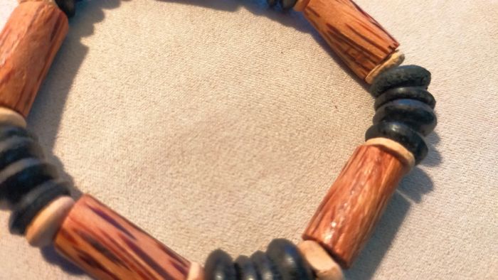 Bracelet élastique effet bois et perles noires brillantes – Collection Terres d’Ailleurs - PMN - photo numéro 5