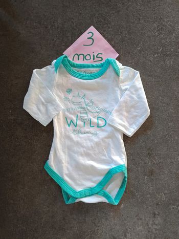 Body dinosaure 3 mois