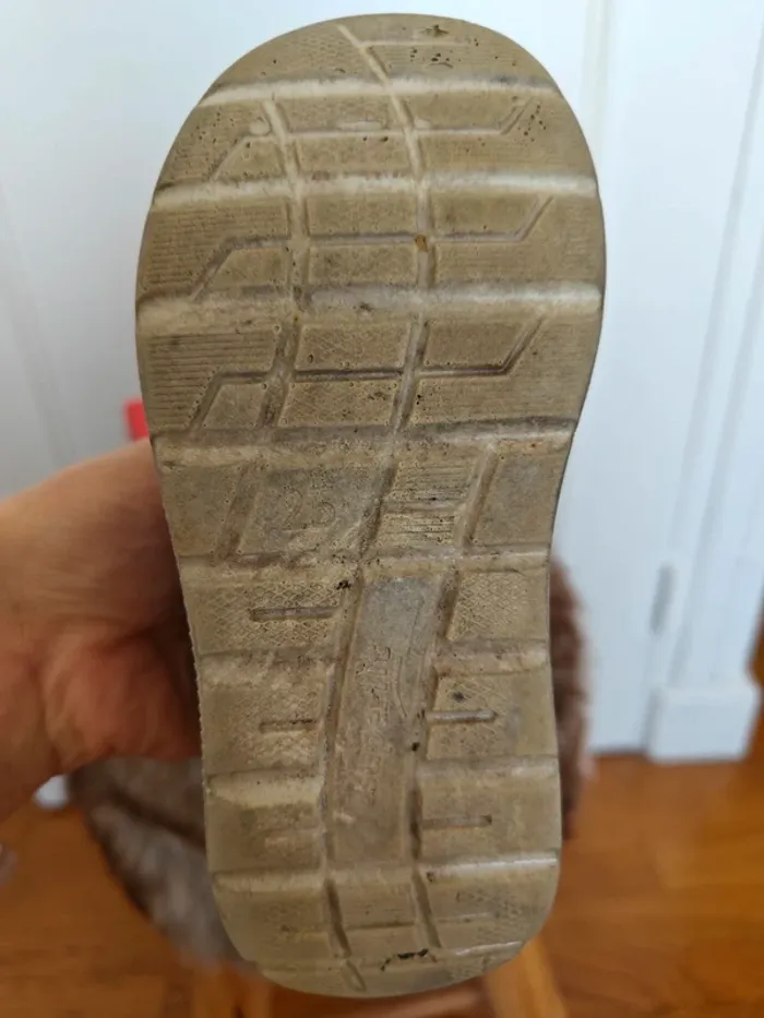 Chaussures garçon taille 25 - photo numéro 4