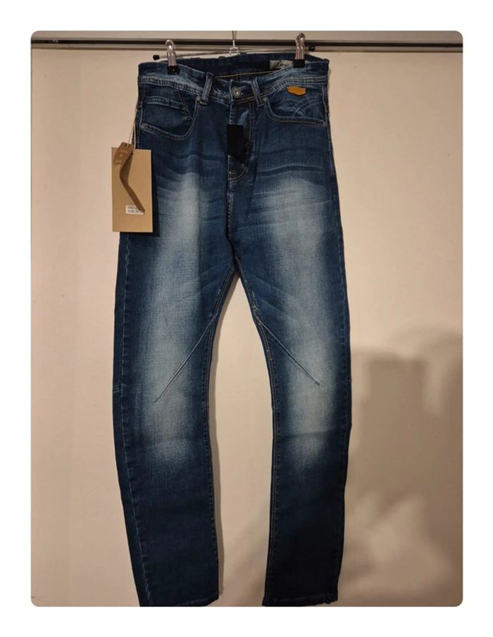 Jean Leeyo jeans