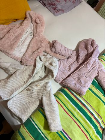 Manteaux et chaussures 2 ans et taille 22 