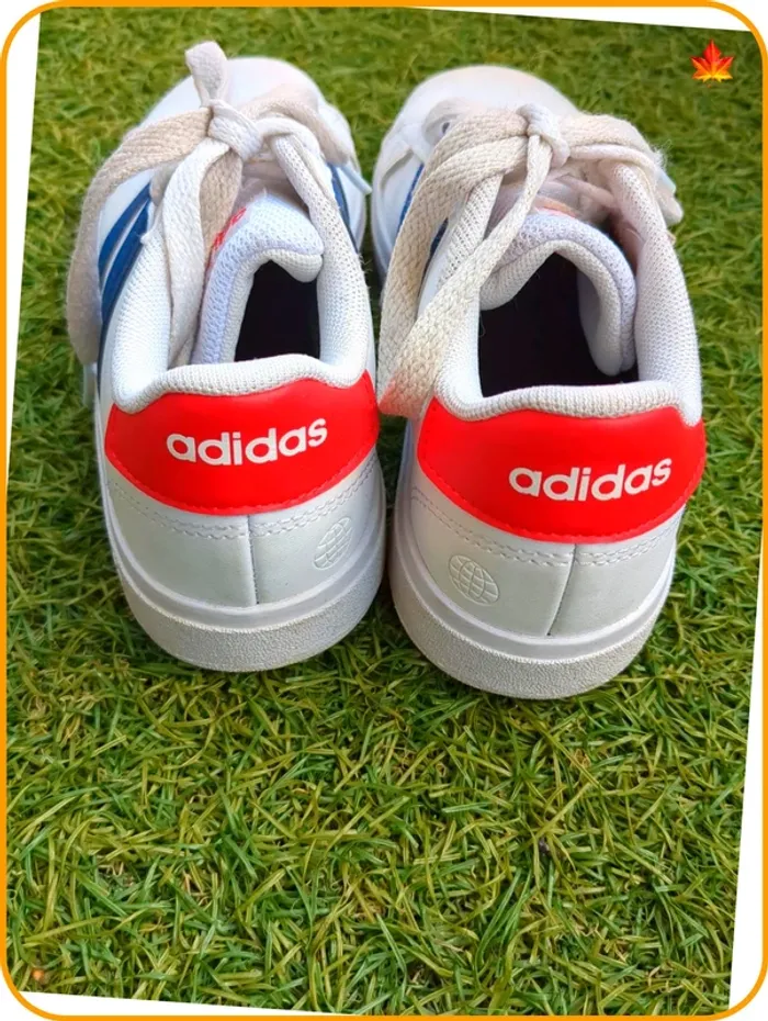 Basket Adidas enfant 31 et demi - photo numéro 3