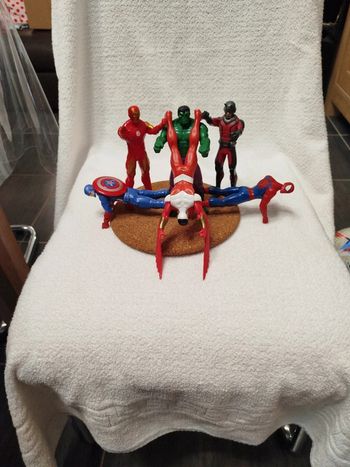 Lot de figurines Marvel