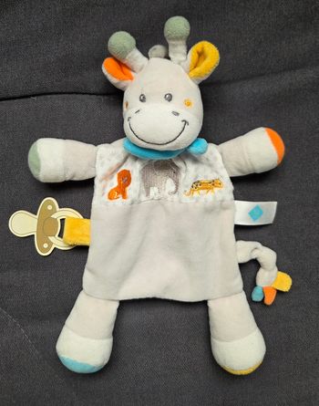Doudou plat girafe grise - Animaux / Attache tétine- Tex