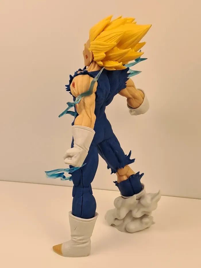 Figurine Dragon Ball Z - Vegeta enragé Super Saiyan - photo numéro 7