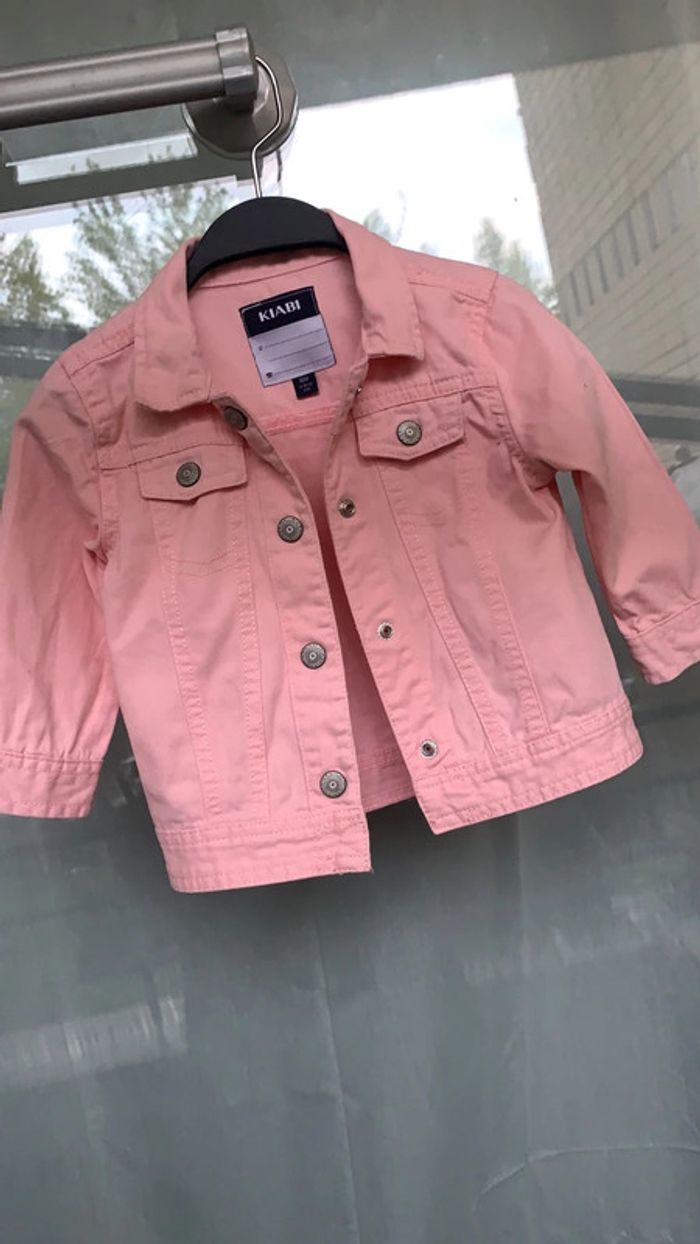 Petite veste en jean (taille 18 mois)