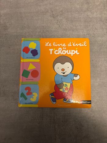Livre le livre d’éveil de Tchoupi