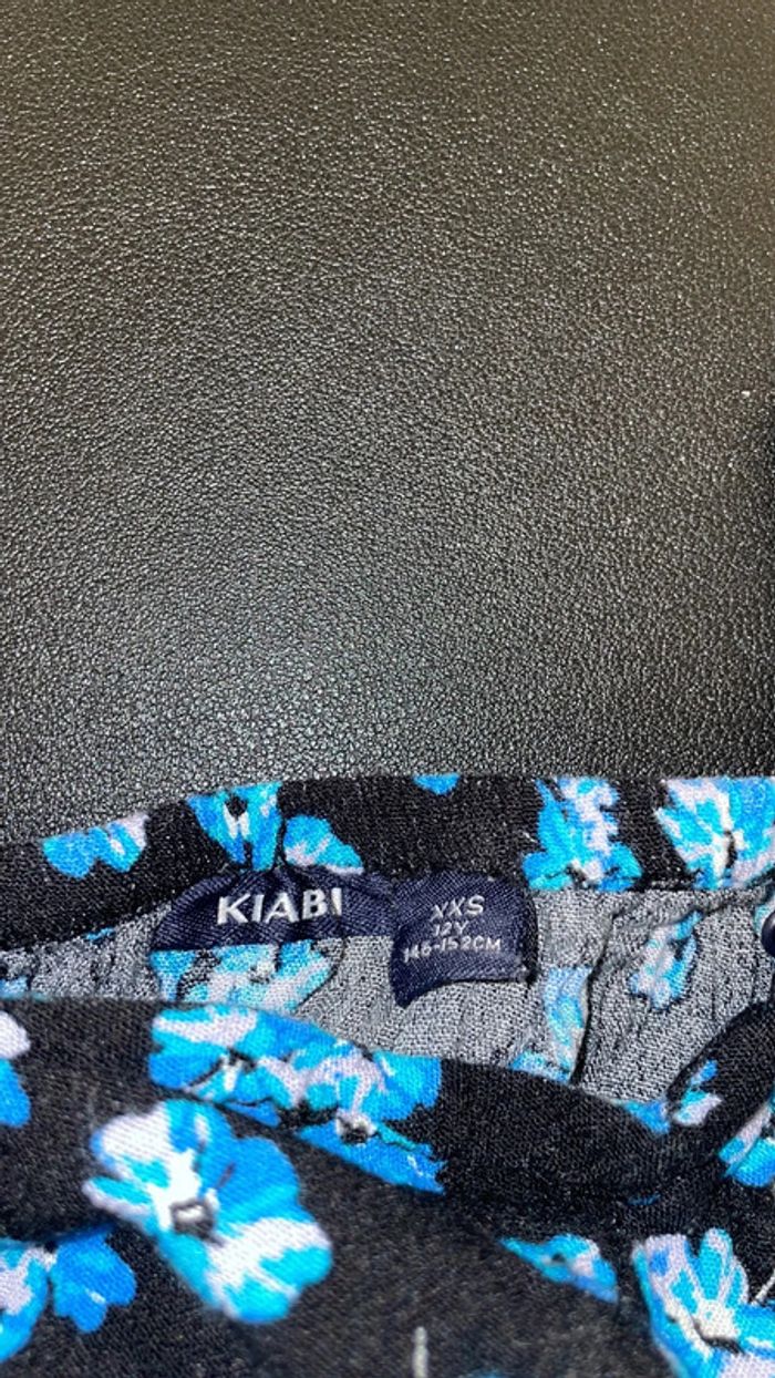 Blouse bleue marine à fleurs - photo numéro 2