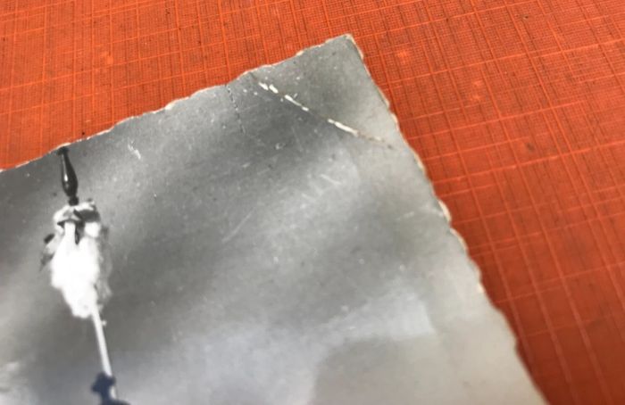 Carte postale ancienne Bretagne Petite Bretonne portant son premier costume de Pont Aven - photo numéro 3