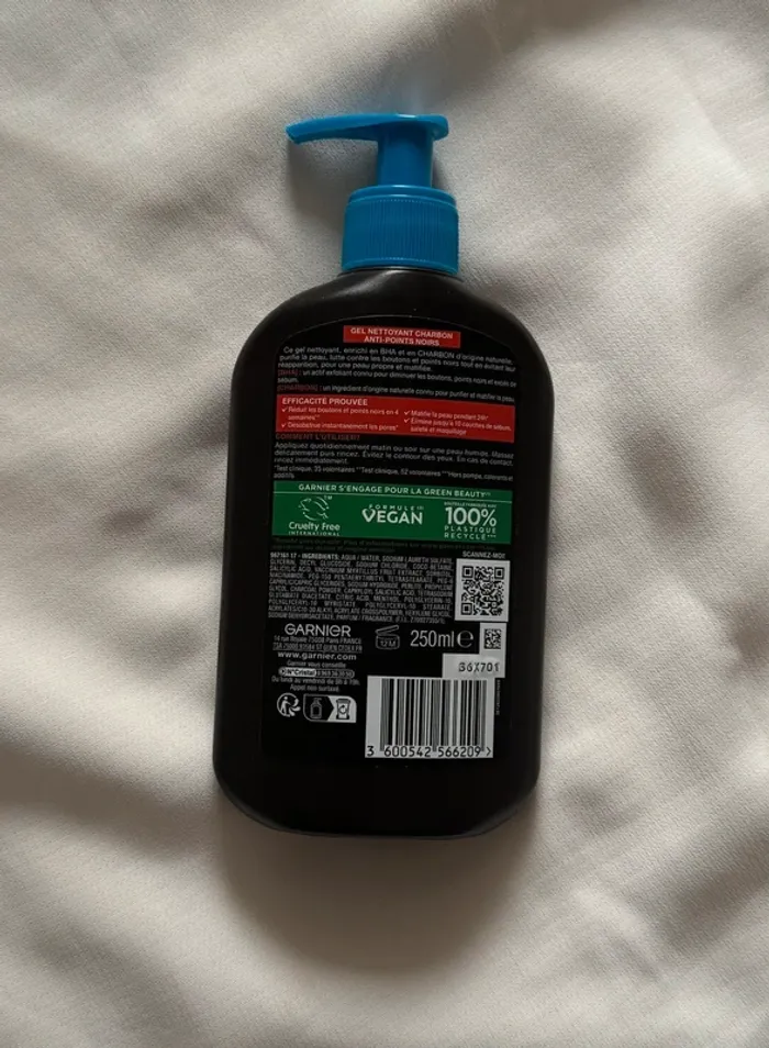 Gel nettoyant charbon Garnier - photo numéro 2