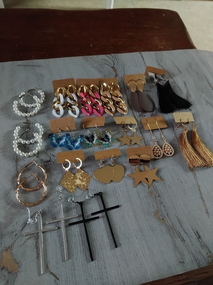 Lot boucles d'oreilles neuves - photo numéro 2