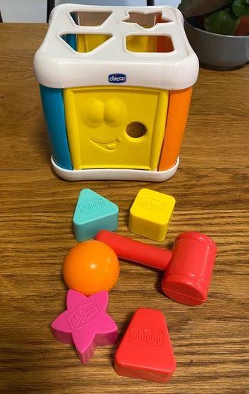 Cube à formes Chicco