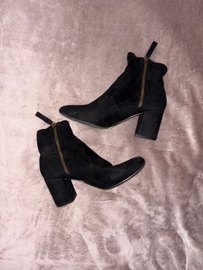 Bottines femme noir à talons taille 38 en très bon état - photo numéro 4