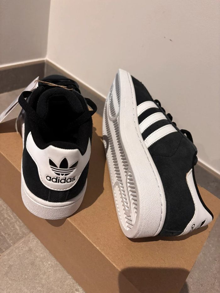 Baskets Adidas Campus 2 Taille 42 2/3 - photo numéro 7