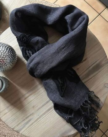 Longue Écharpe à franges gris anthracite & noir