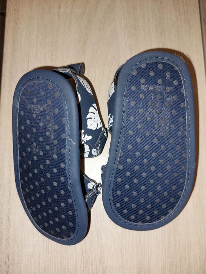 Nu pieds / Gémo / 6-12 mois - photo numéro 2