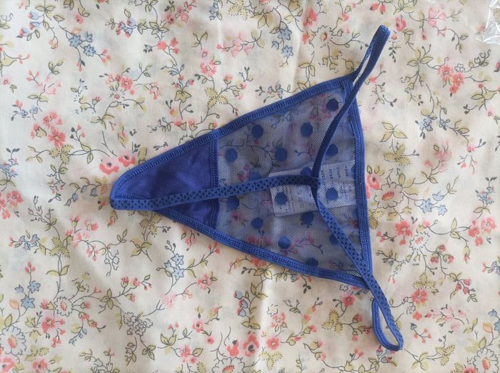 String neuf transparent taille M - photo numéro 2