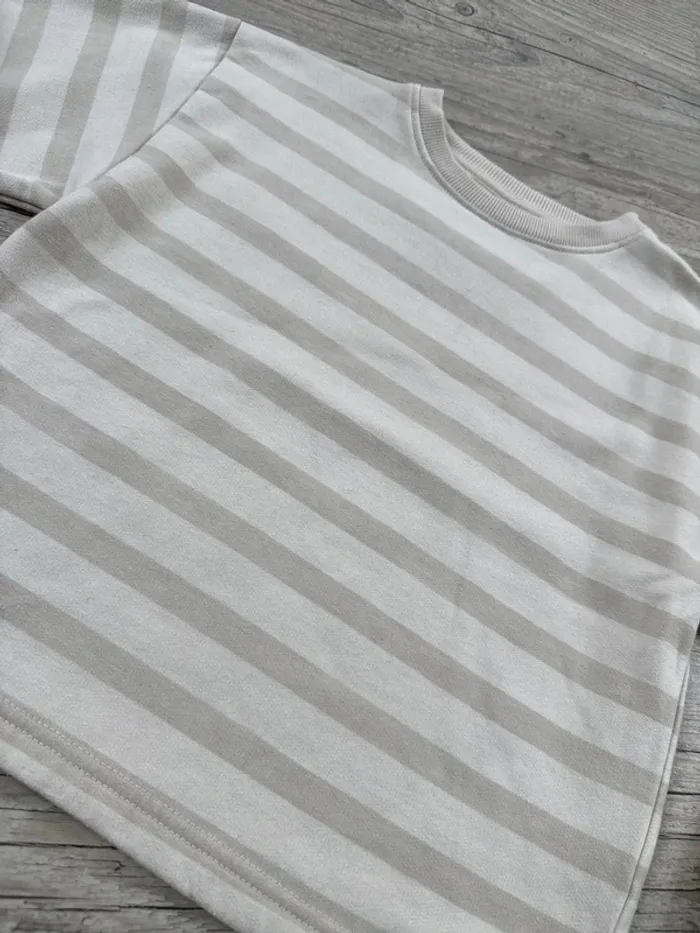 Lot de 2pulls Zeeman 134-140cm TBE taille 8-9ans - photo numéro 2