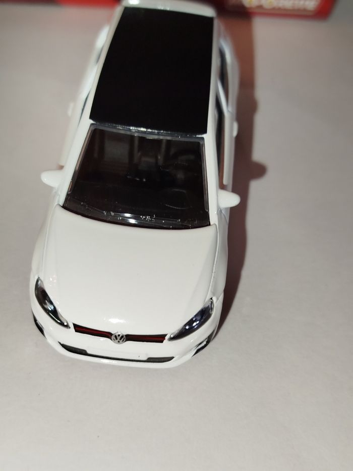 Majorette Volkswagen Golf GTI - photo numéro 4