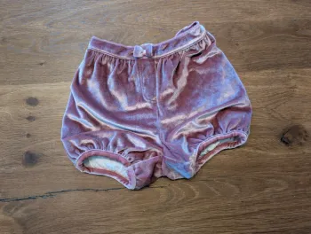 Short 9 mois