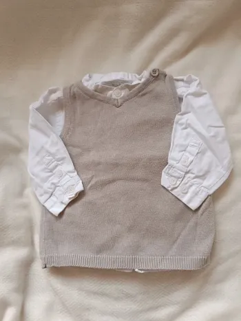 🎀 jolie pull sens manche avec chemise blanche taille 6 mois 🎀