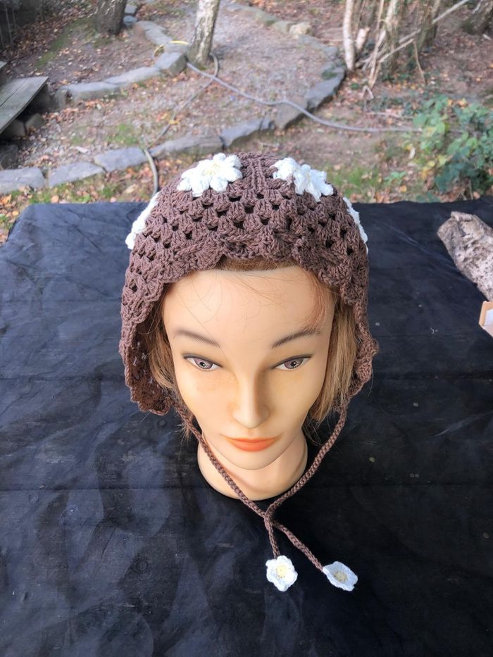 Bonnet fleuri