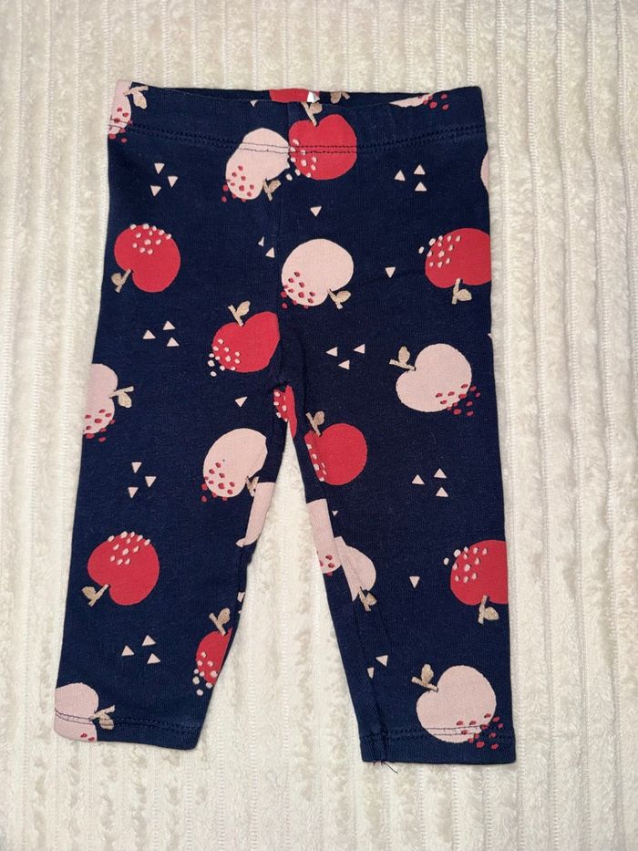 Legging - d’hiver - bleu marine avec des pommes 🍎 - Ochestra- 6 mois - en excellent état - photo numéro 3