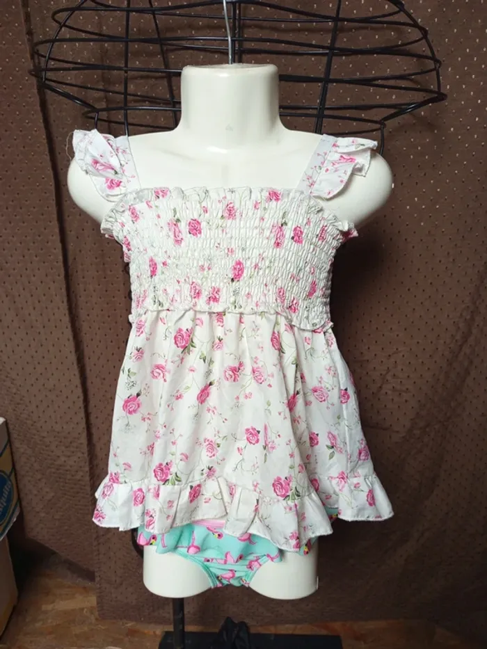 Robe imprimé fleurs excellent etat taille 9mois