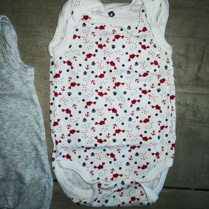 Lot Bodies Z 6mois - photo numéro 3