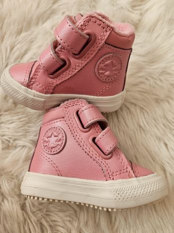 Bottines Converse bébé fourrées rose neuves
