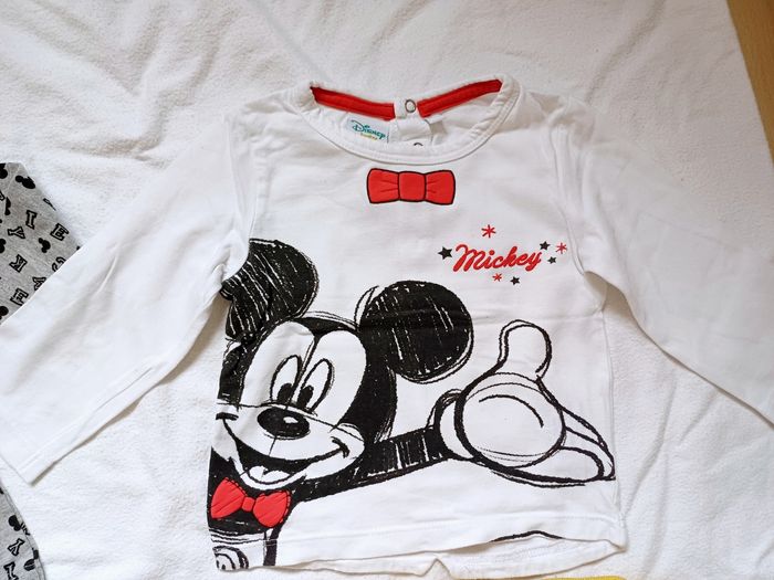 Lot de vêtements taille 6 mois Disney - photo numéro 8