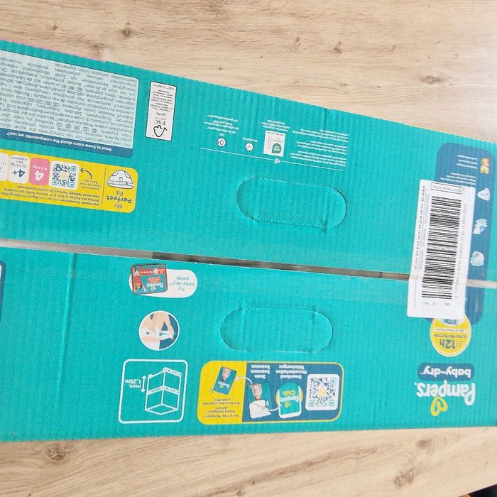 Carton couches pampers taille 4 - photo numéro 2