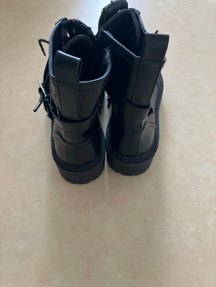 Vends bottines noir en cuir - photo numéro 4