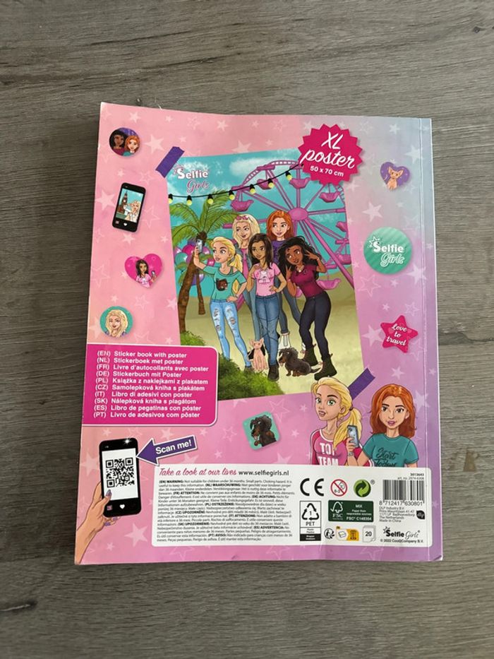 Stickerbook 20 pages avec stickers selfie girls barbie - photo numéro 2