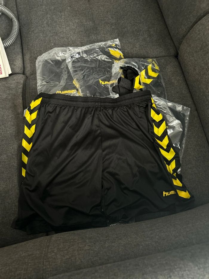 Short hummel