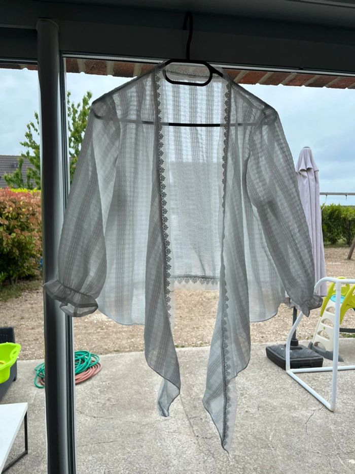 Veste femme en dentelle