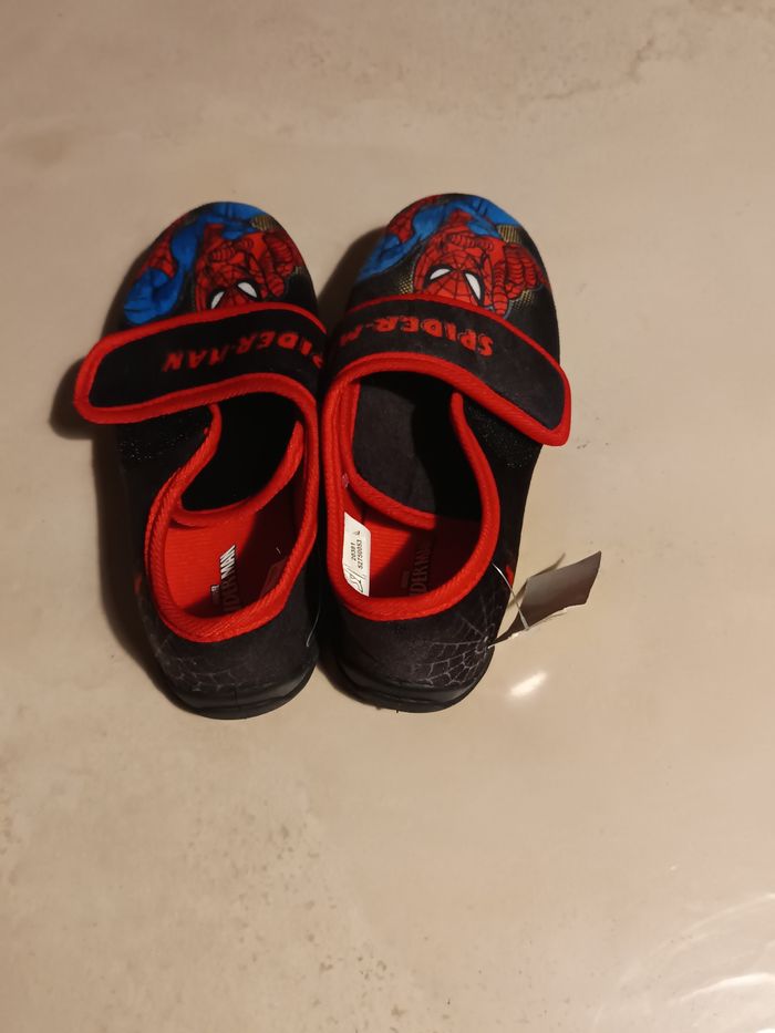 Pantoufles spiderman - photo numéro 4
